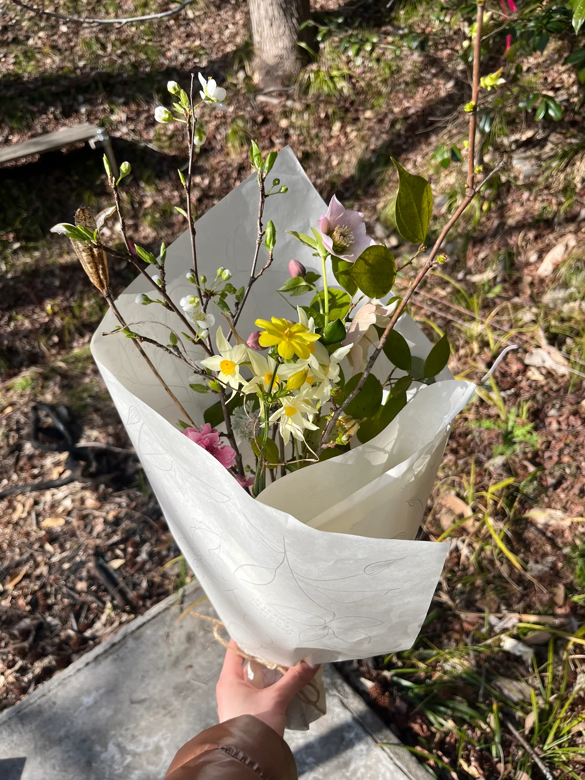 千葉県大多喜 mitosaya薬草園蒸留所 ガーデンツアー 自分で摘んだ植物を最後はブーケに