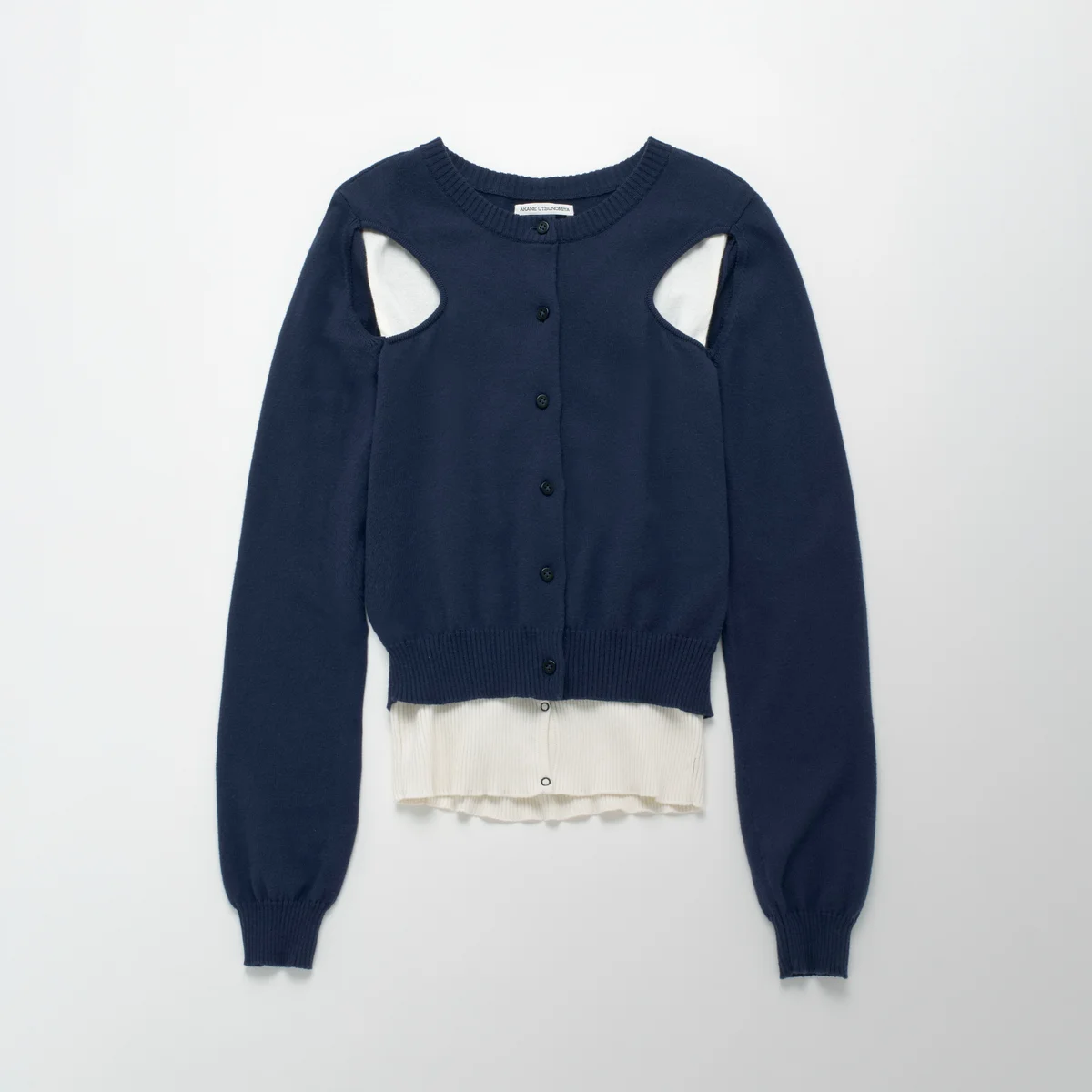 アカネウツノミヤのカーディガン