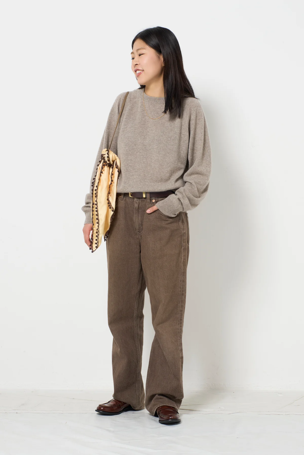 究極カシミヤニット SAND BEIGE着用写真 SPURSHOP×椎名直子×ARROW57.