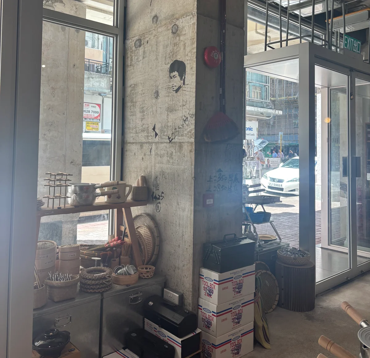 旺角　黑地　香港　旅行　器　店内