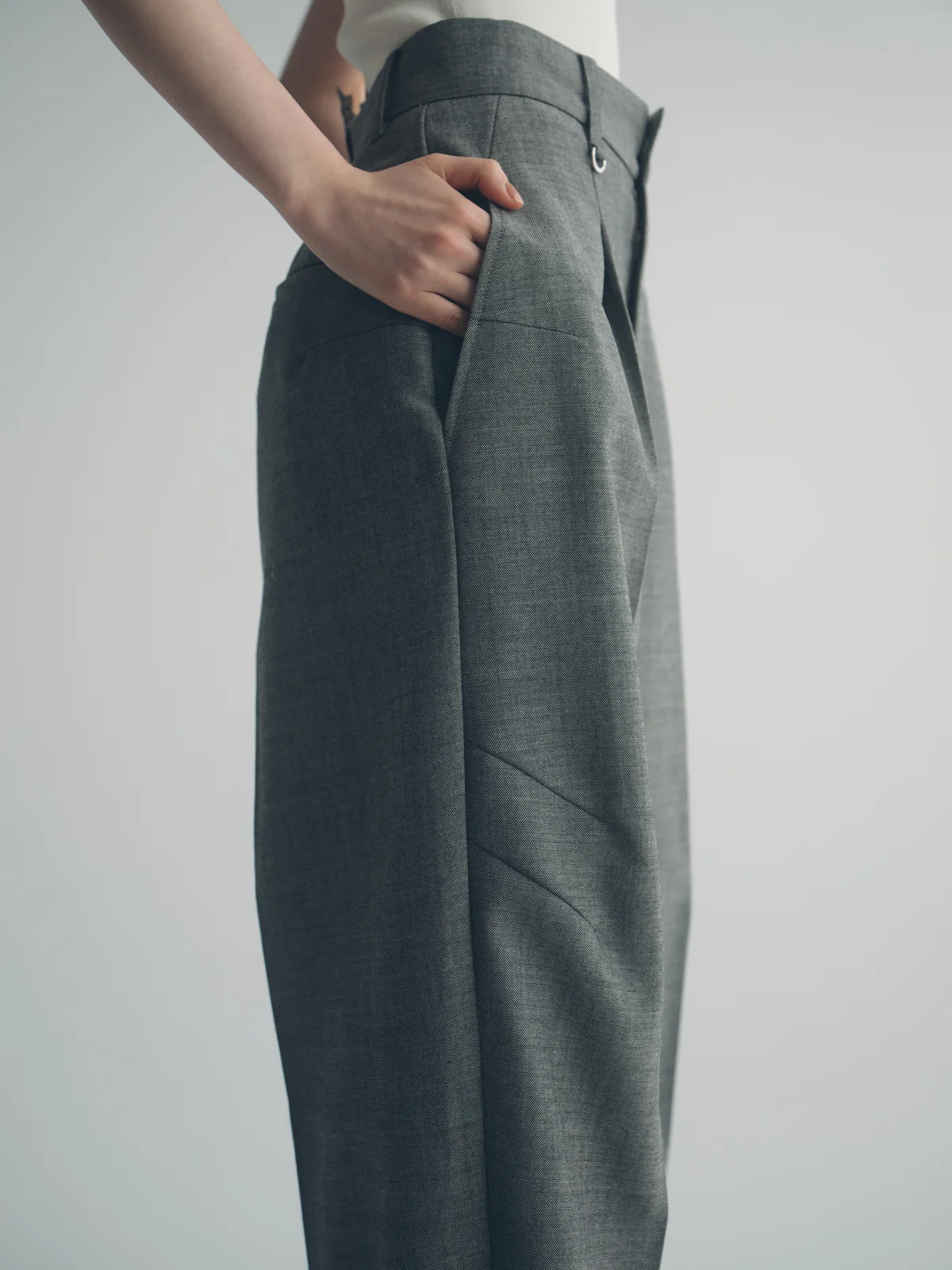 新生活にほしい名品、フォトコピューのパンツのサイドデザイン