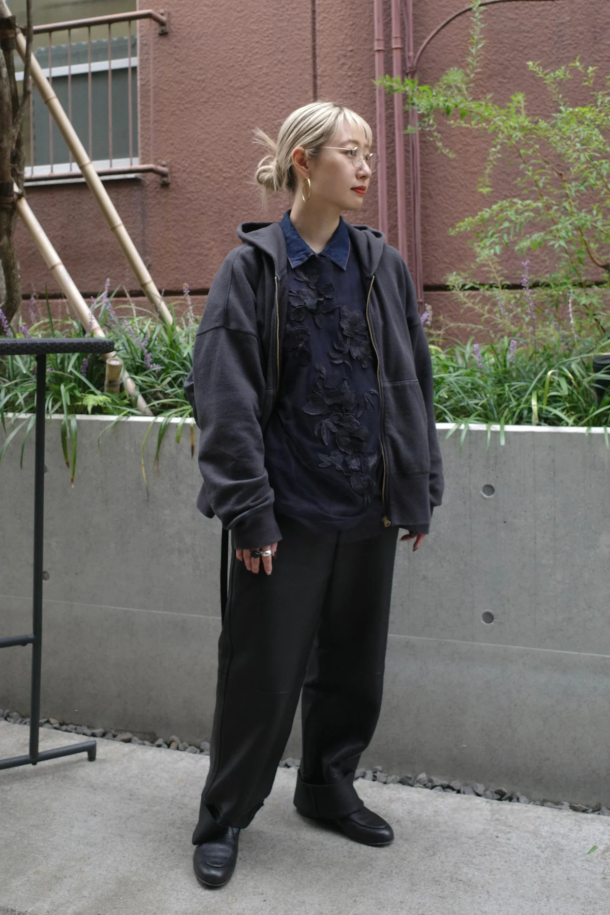 おしゃれな人の愛用パーカ　パーカ　visvim  ビズビム