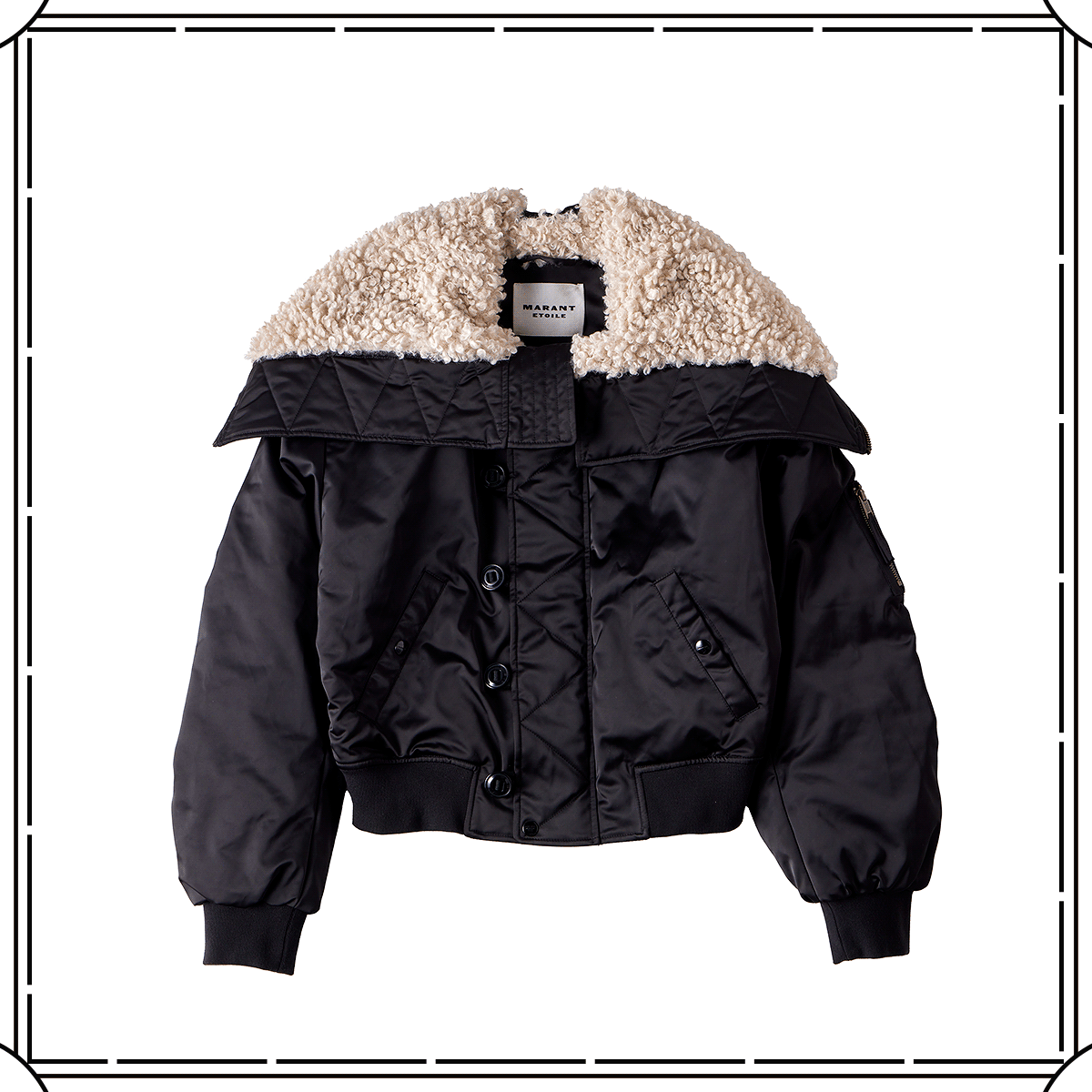 ピアス￥34,100／ショールーム ロイト(カラ・ユ)　