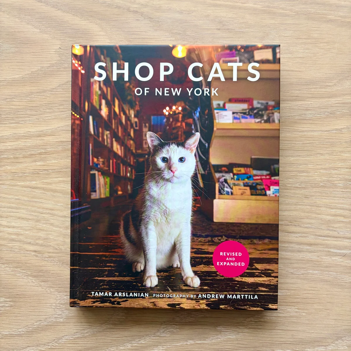 『SHOP CATS OF NEW YORK』の表紙の画像