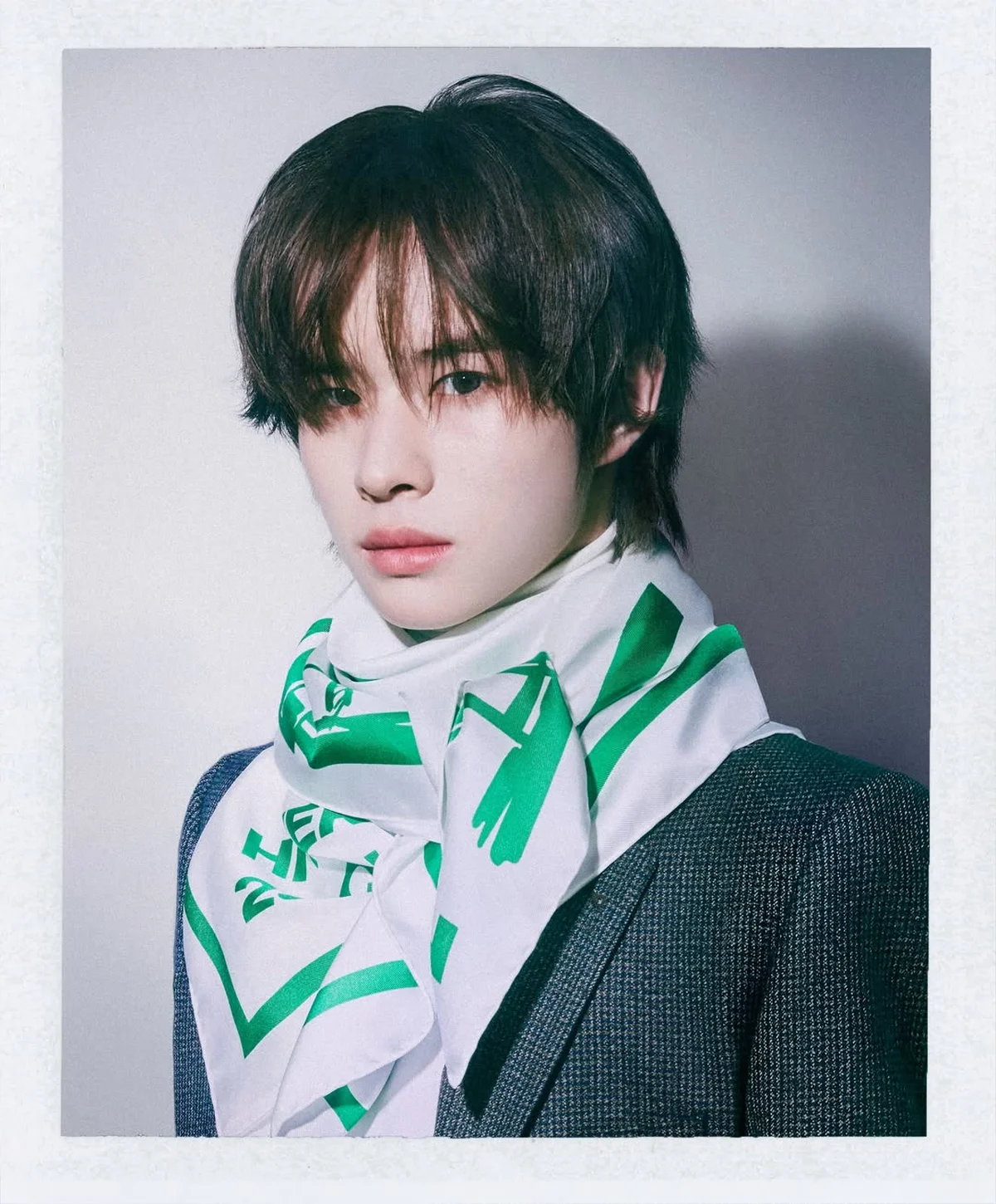 CELINE 26-27年秋冬コレクションのプレシューティングに参加したTWSのKYUNGMIN