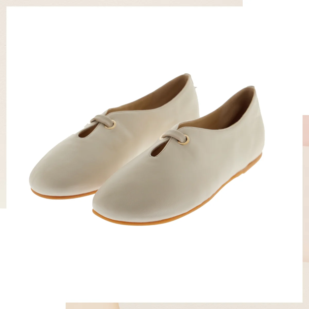 ヘルノのゴートスキンフラットシューズ