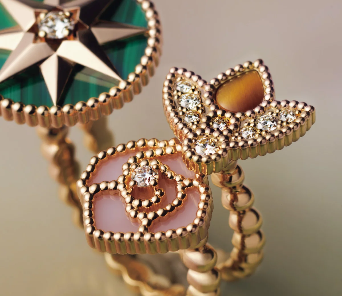 【ディオール】ローズ デ ヴァン　ピンクゴールド　イエローゴールド　ダイヤモンド　ピンクオパール　タイガーアイ　マラカイト