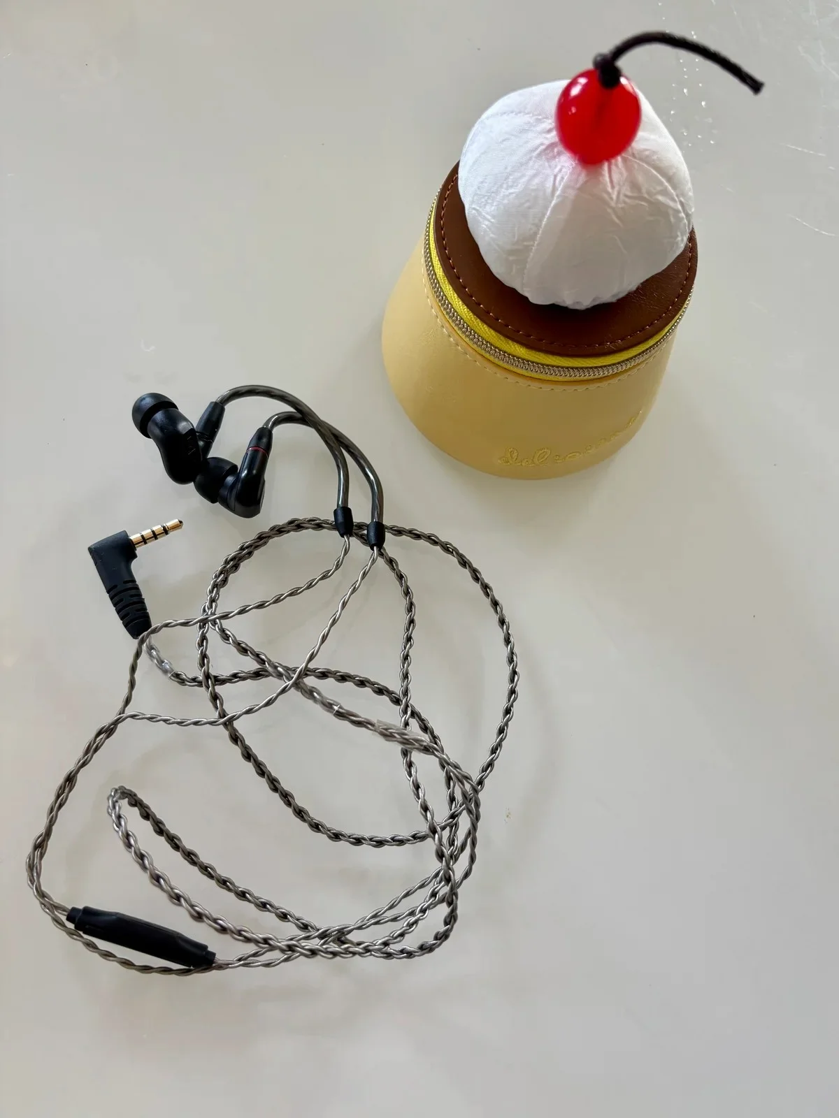 ゼンハイザーの「IE 200」