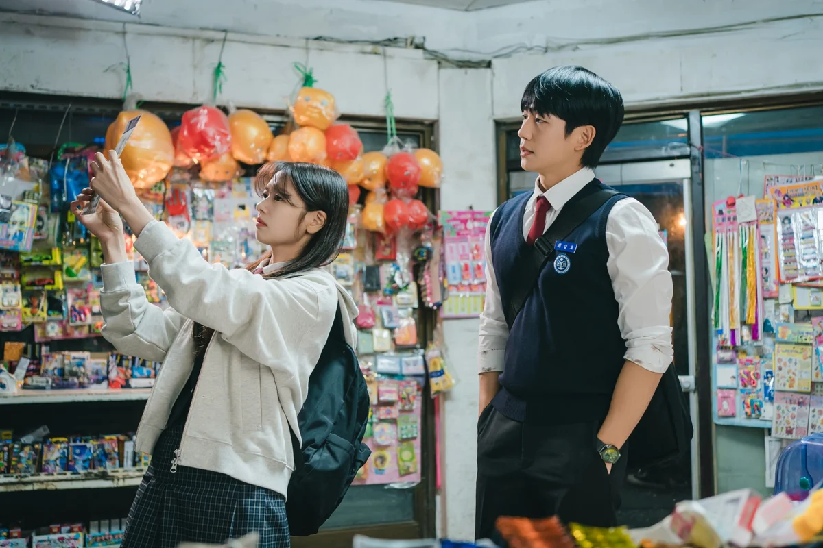 Netflix最新韓国ドラマ「となりのMr.パーフェクト」の場面写真　チョン・ヘイン　チョン・ソミン