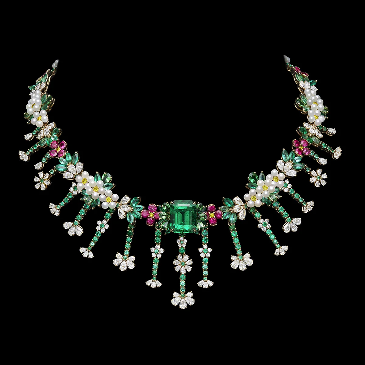 「ベル ディオール フランジェ ドゥ フルール」ネックレス〈YG、ホワイトダイヤモンド、イエローダイヤモンド、エメラルド、ピンクサファイア、ツァボライトガーネット、パール〉