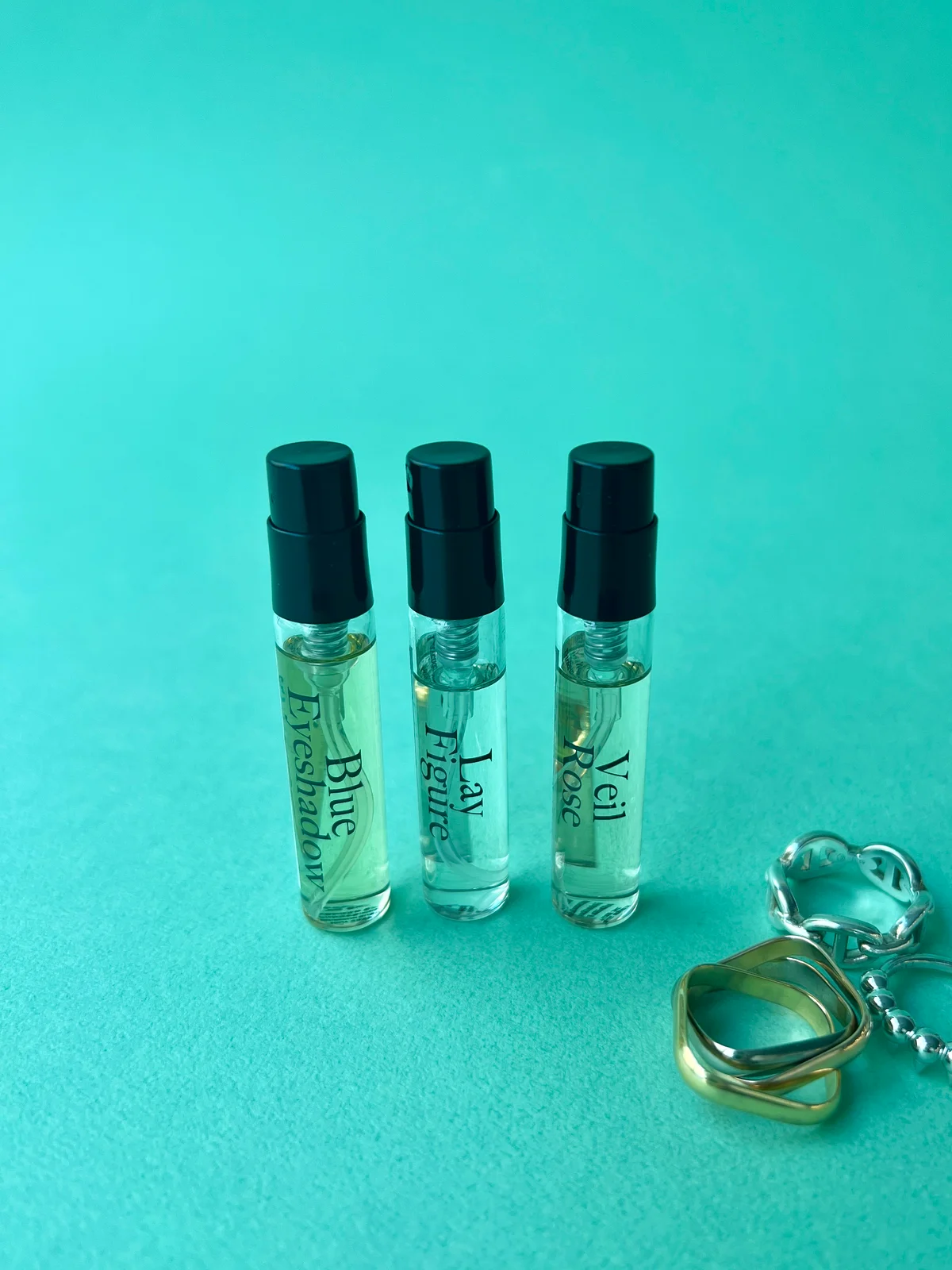 pesade（ペサドゥ）のディスカバリー セット チャプター3「The Lovers」のボトルを並べたところ