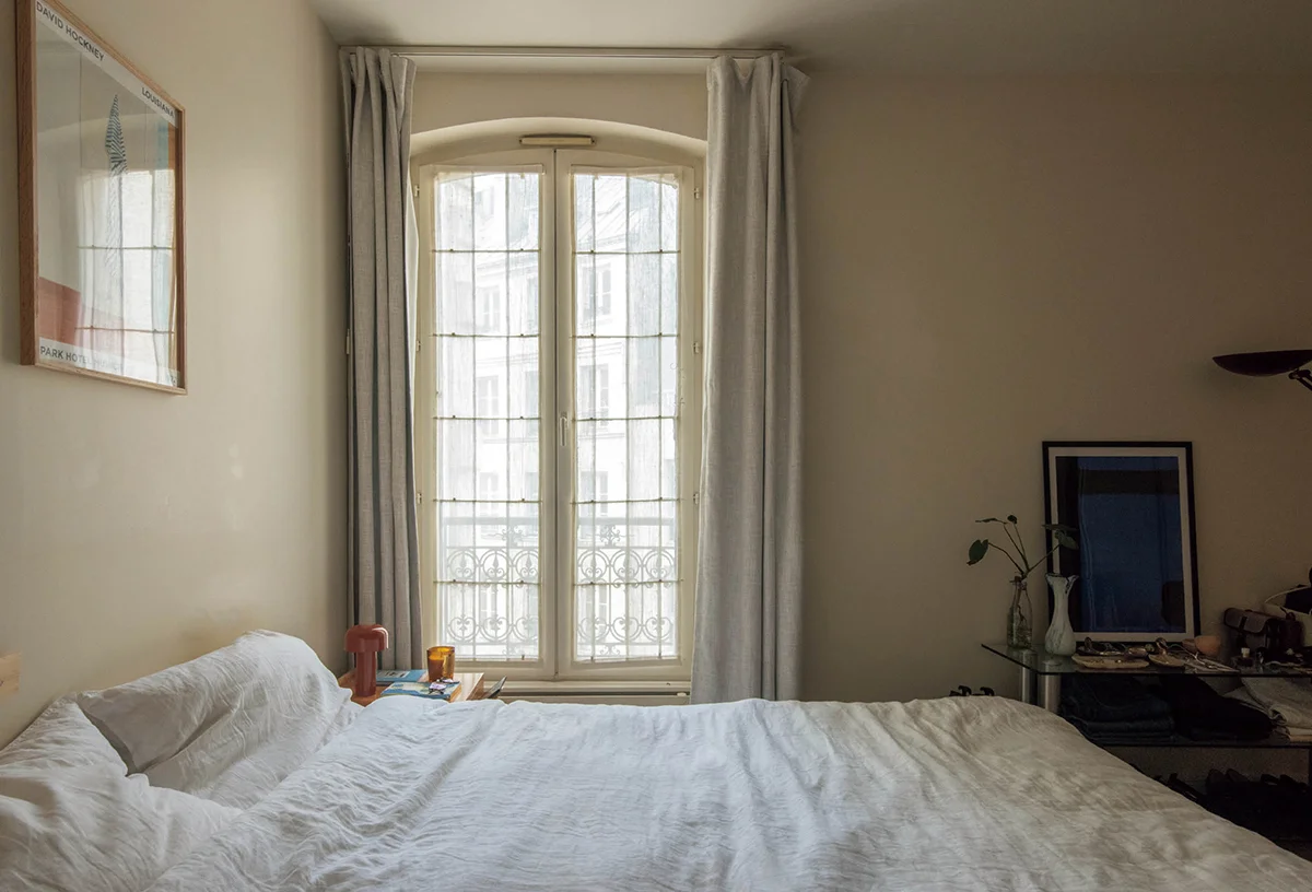 パリ在住の会社員／mont et plume共同創設者、山本紗矢佳さんの自宅寝室