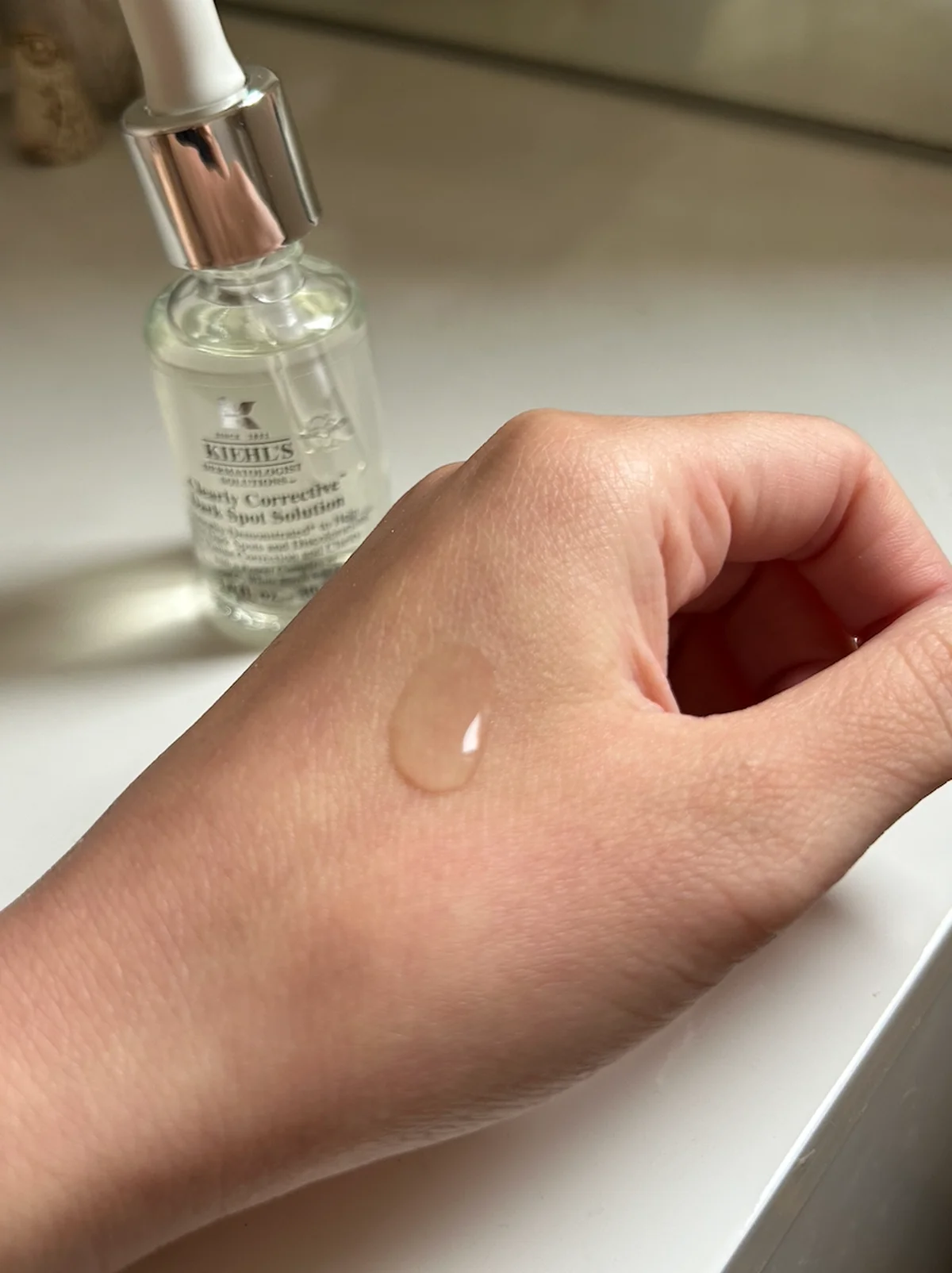 キールズ DS クリアリーブライト エッセンス［医薬部外品］