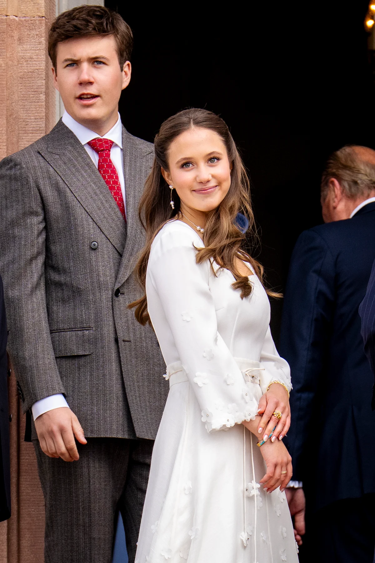 フレデンスボー宮殿で堅信式を迎えたジョセフィーヌ王女と兄クリスチャン皇太子