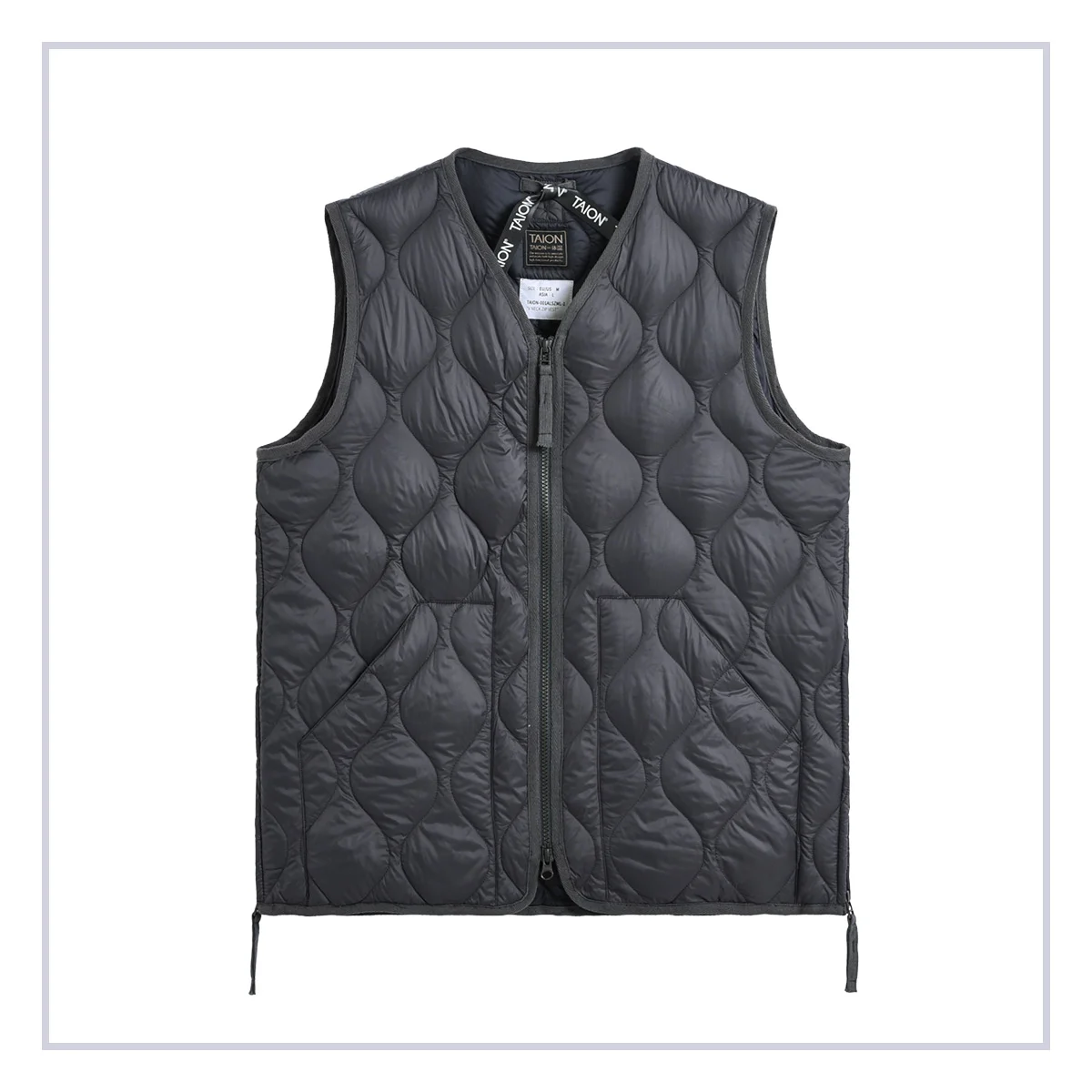 タイオン　ダウンベスト　黒
