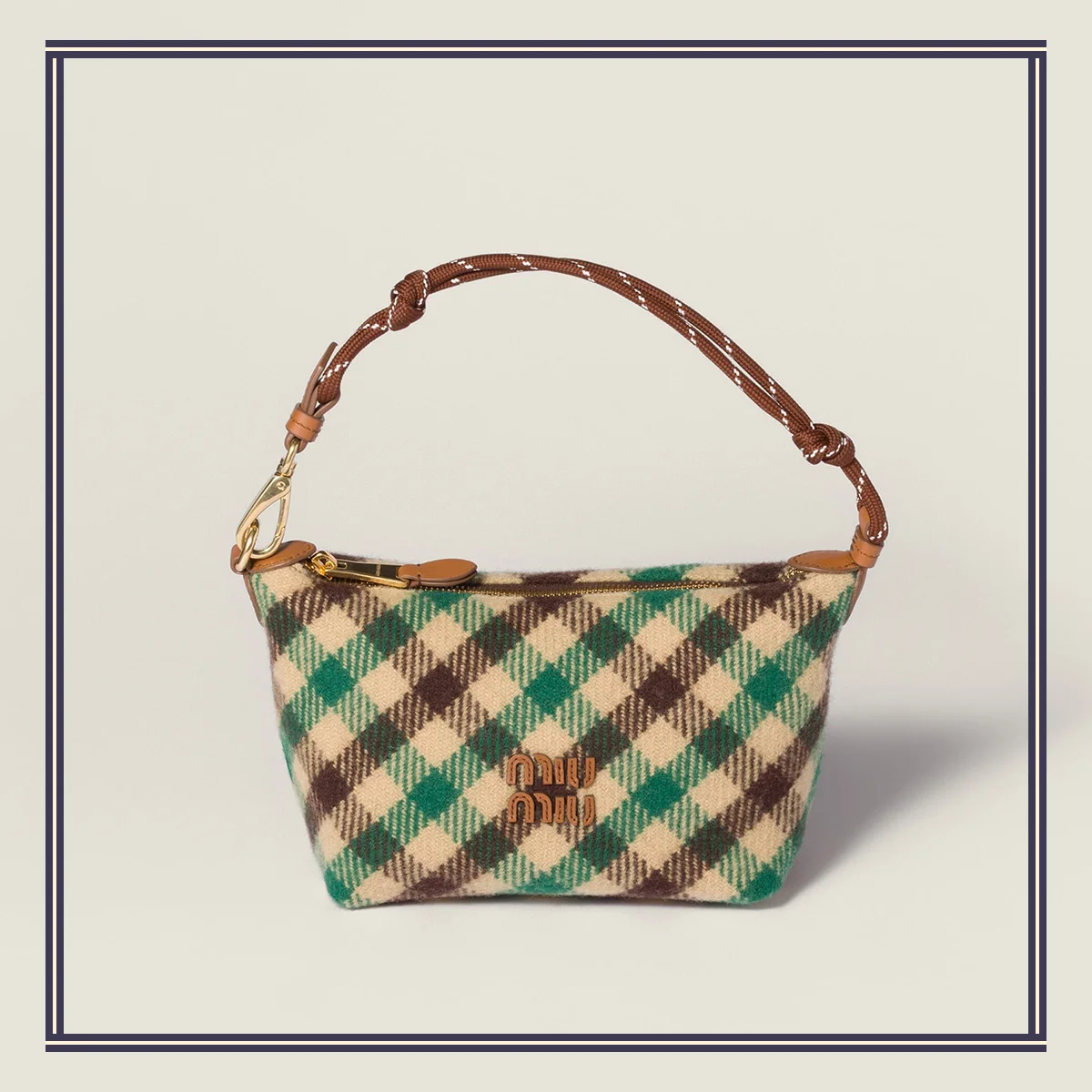 ミュウミュウのポーチ