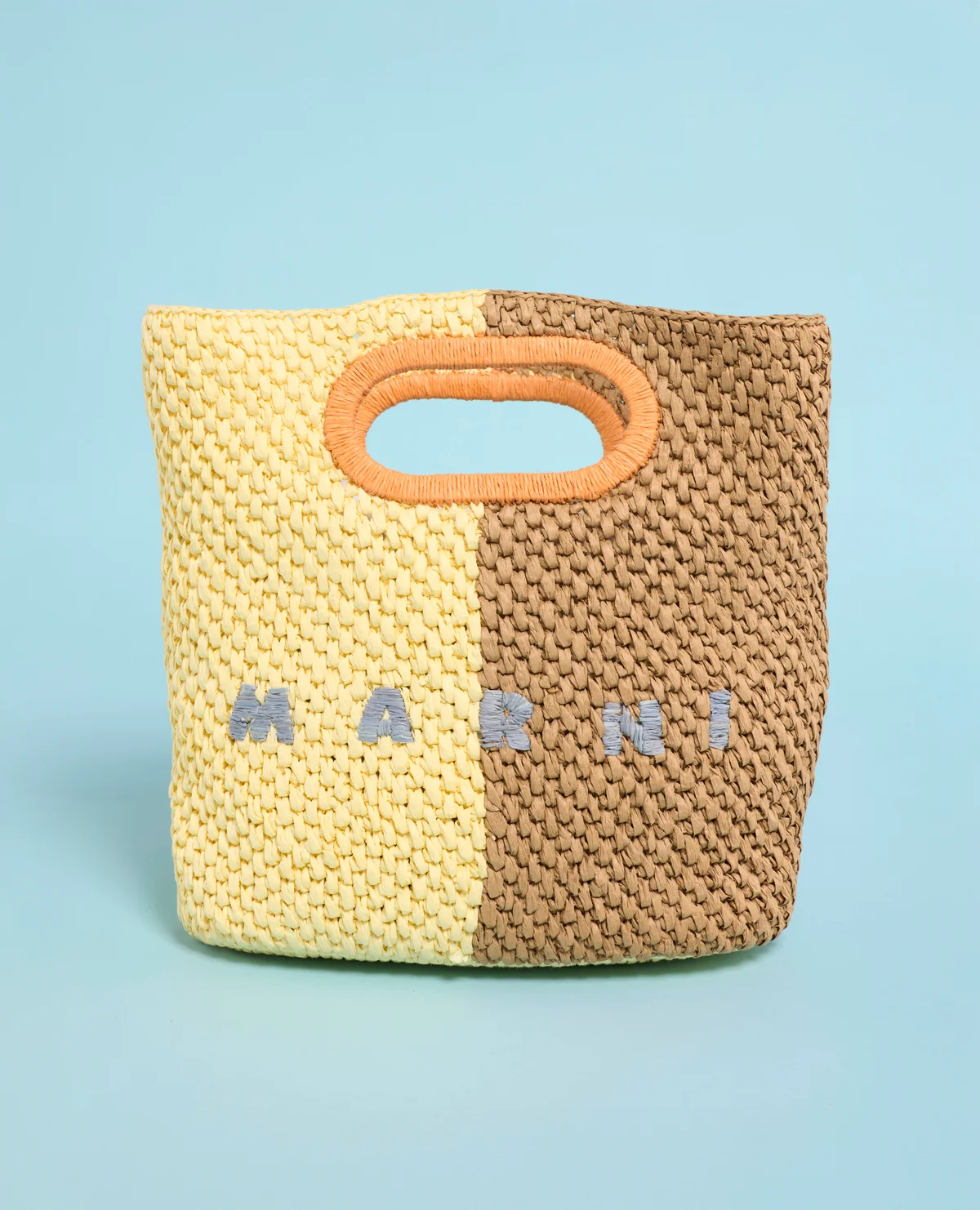 マルニの新作バッグ「シーサイド」シリーズのクラッチバッグ