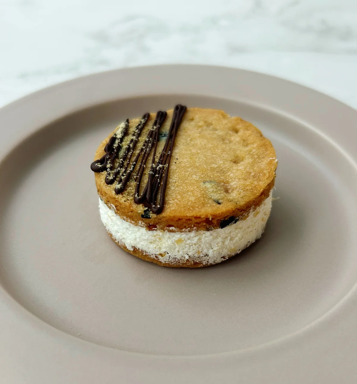 帝国ホテル 丹波黒豆と淡路島檸檬のそいばたーさんど 手土産 味レビュー