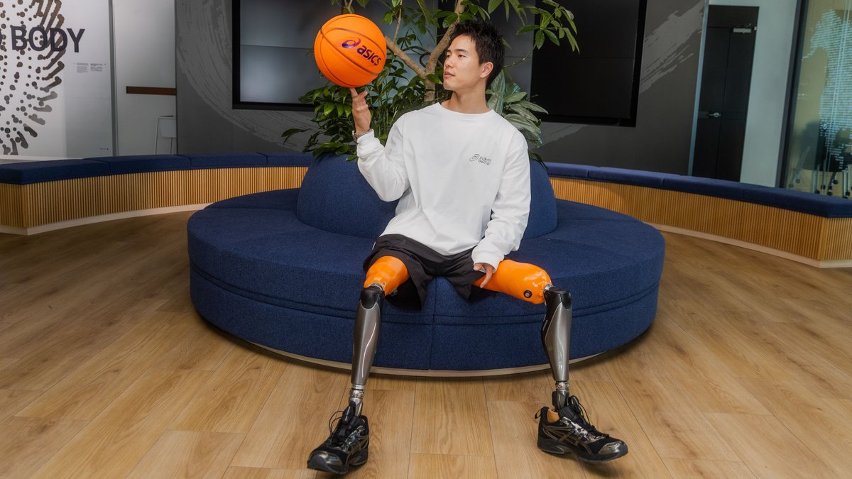 アシックスのコラボシューズを履いた、車いすバスケ男子日本代表・鳥海連志選手