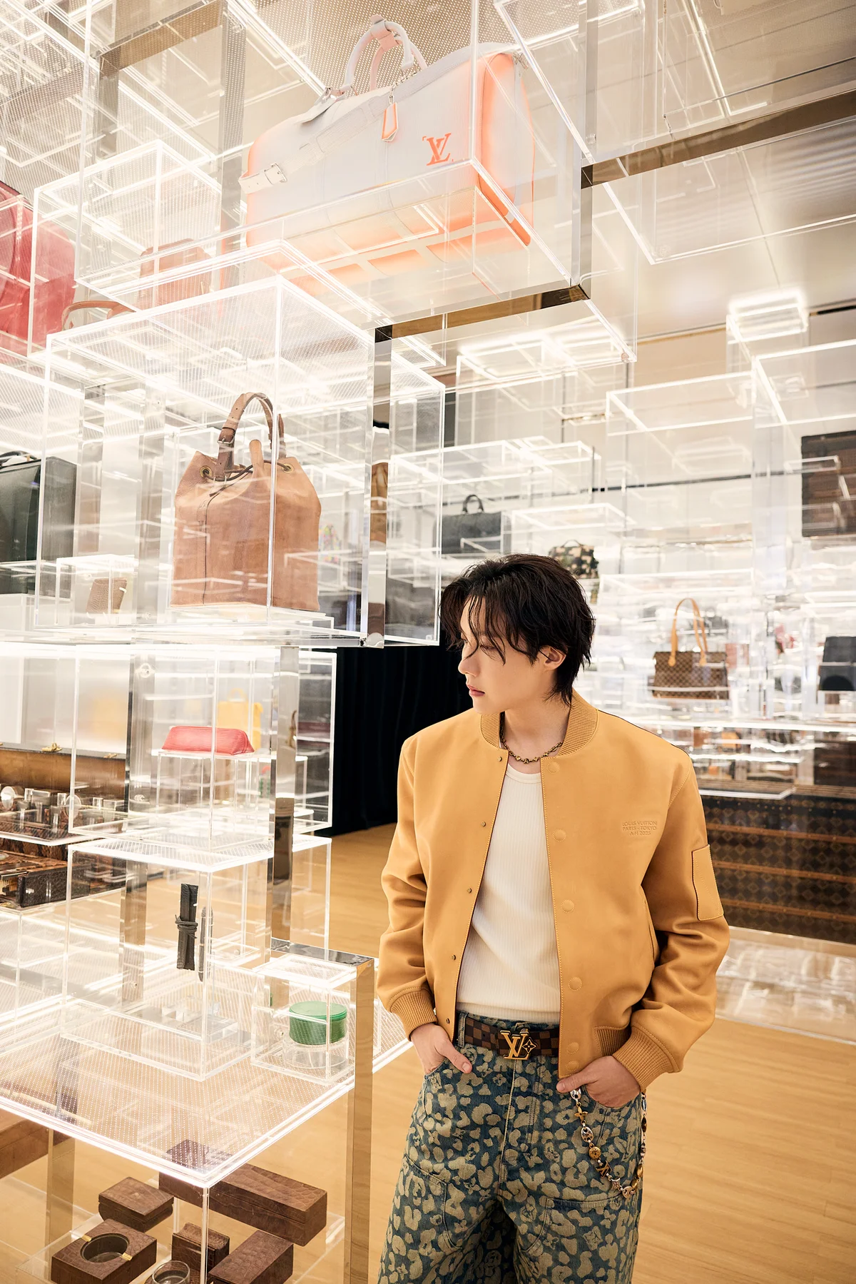 BTS j-hope ルイヴィトン ビジョナリージャーニー展