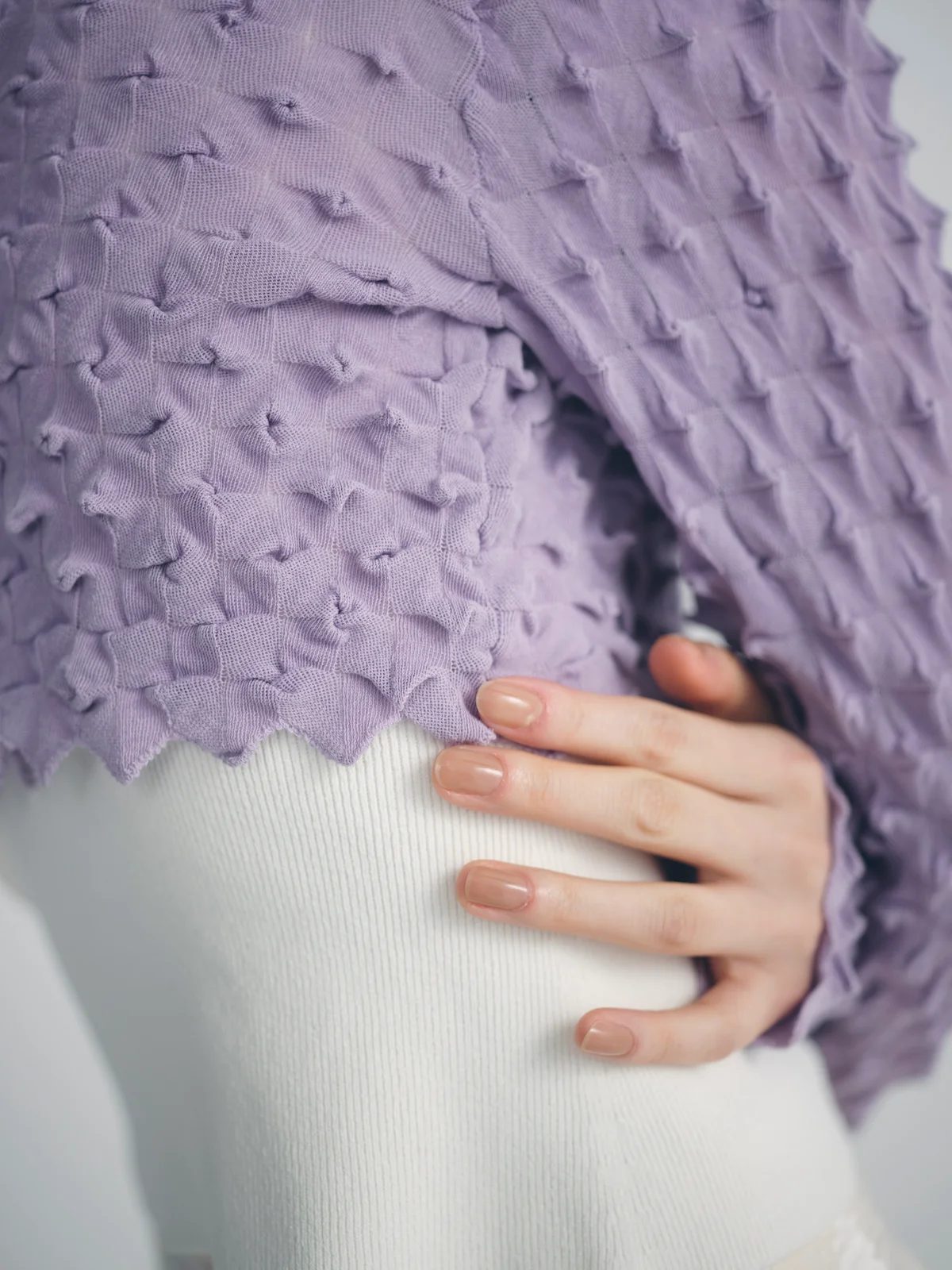 オープン セサミ クラブのカーディガンを着用したディテール