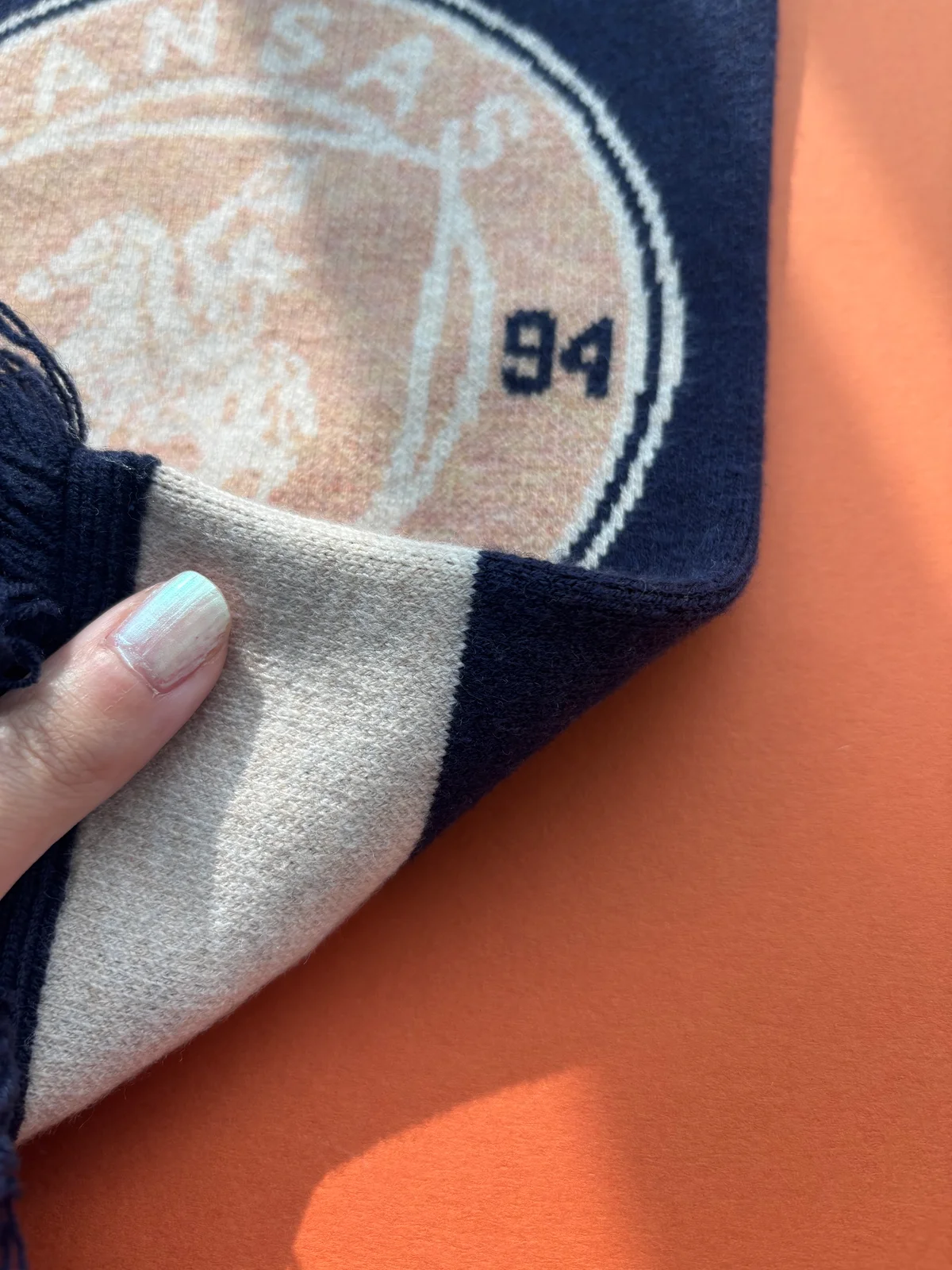 セント ジョンズ サード クラブ　St.Johns 3rd club　マフラー　素材