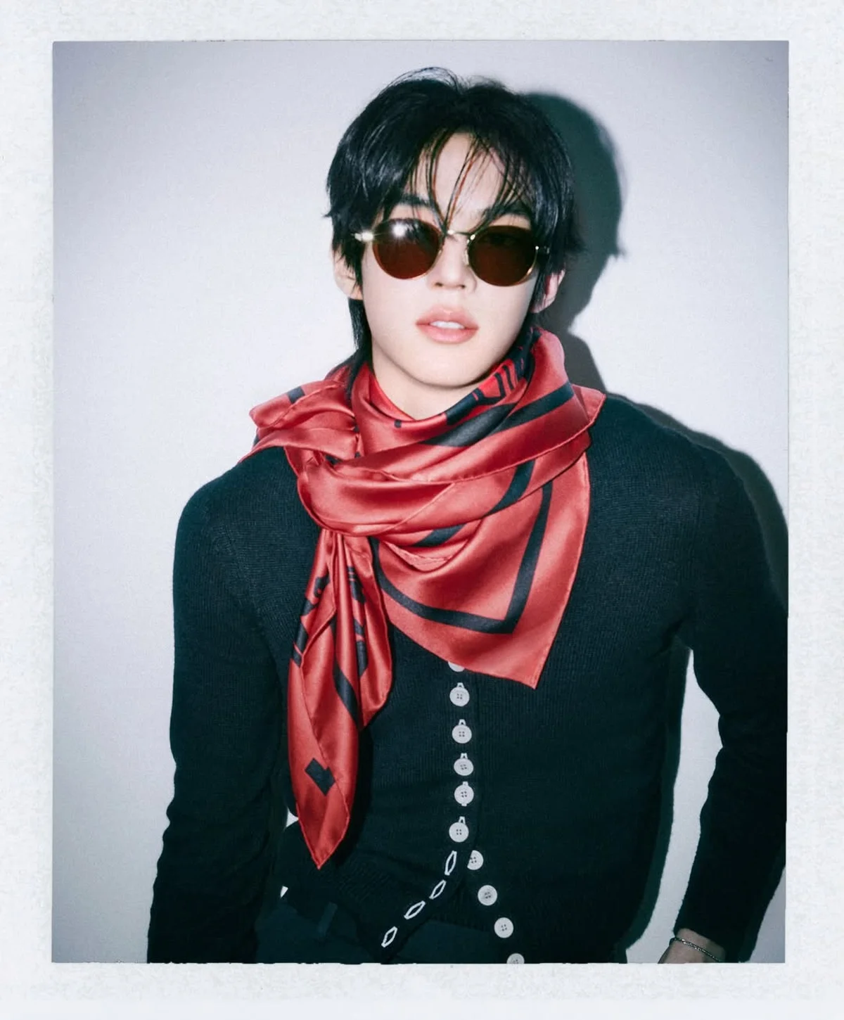 CELINE 26-27年秋冬コレクションのプレシューティングに参加したTWSのDOHOON