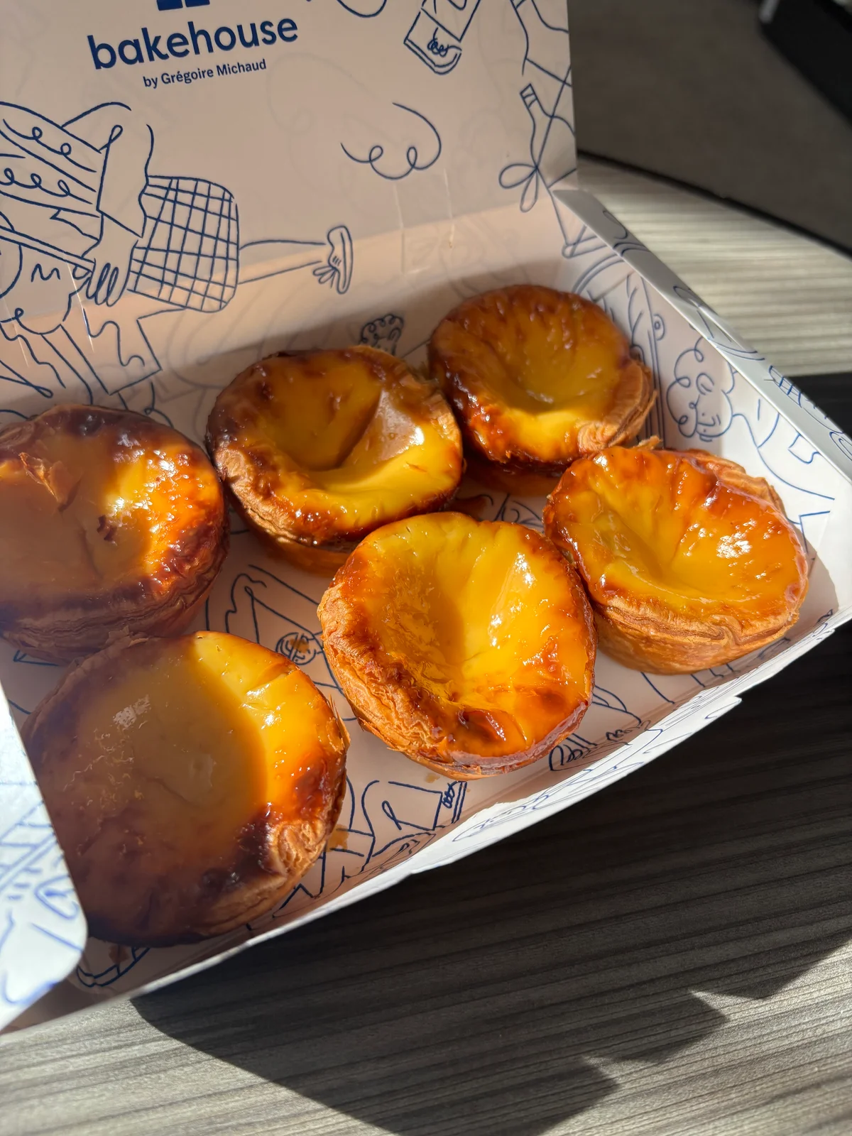 香港　尖沙咀 　bakehouse　エッグタルト