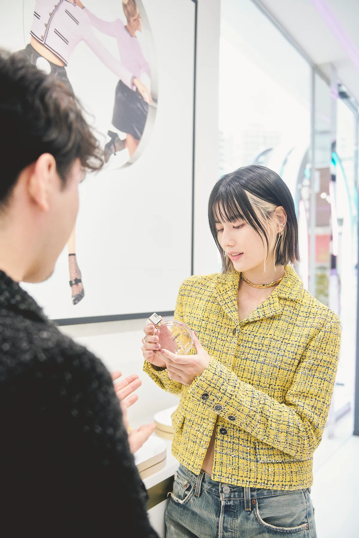 橋本愛が【シャネル】チャンスの期間限定イの画像_6