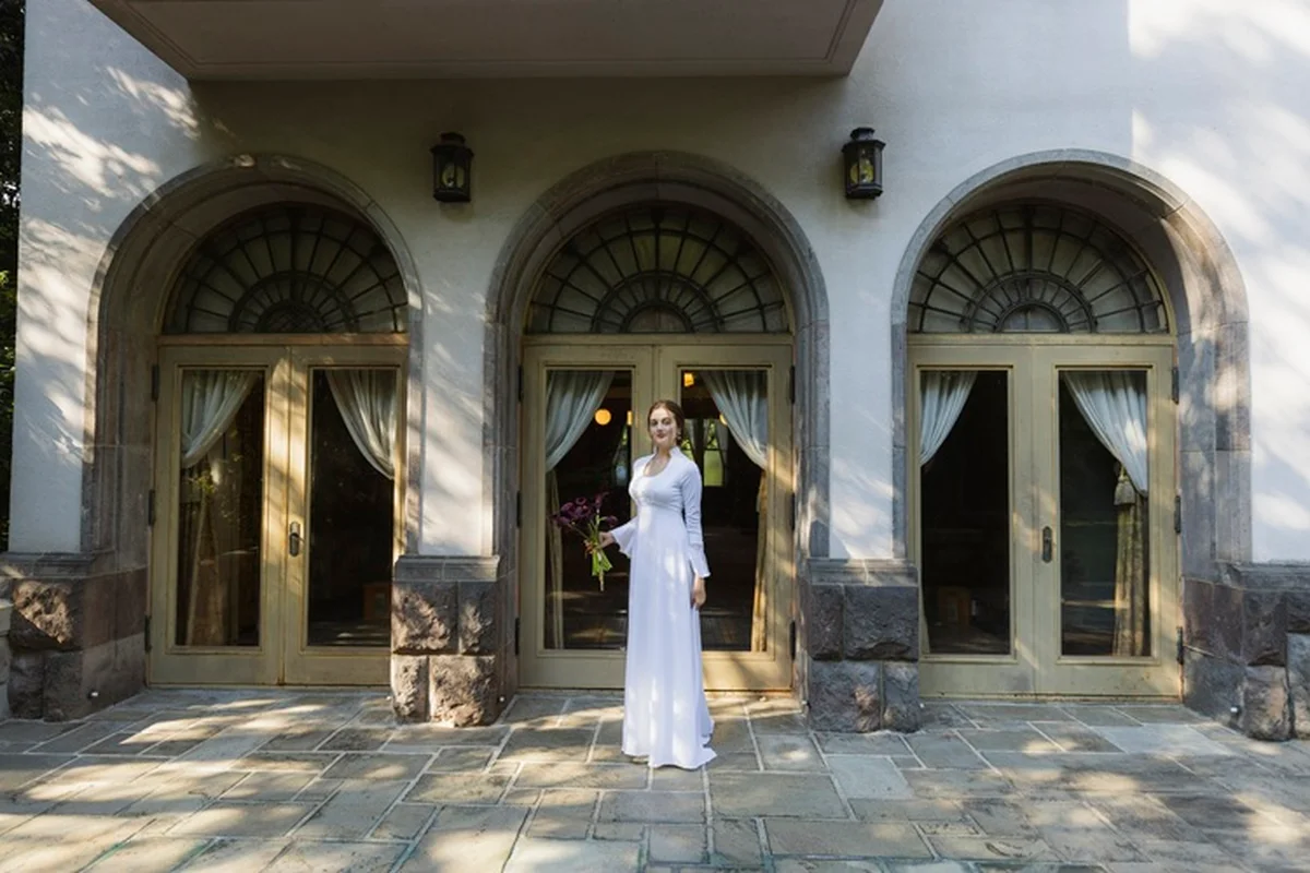 東京・目白台に佇む「旧細川侯爵邸　和敬塾本館」クラシックな建物をバッグにフォトシュート