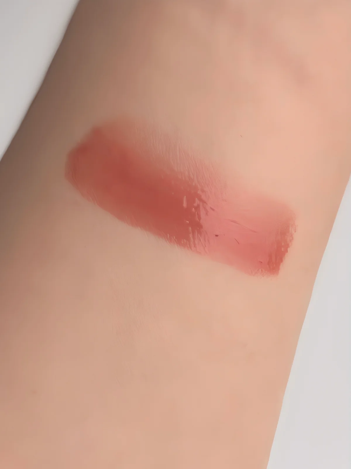 ケイト リップモンスター クリスタルポッド CP01のスウォッチ