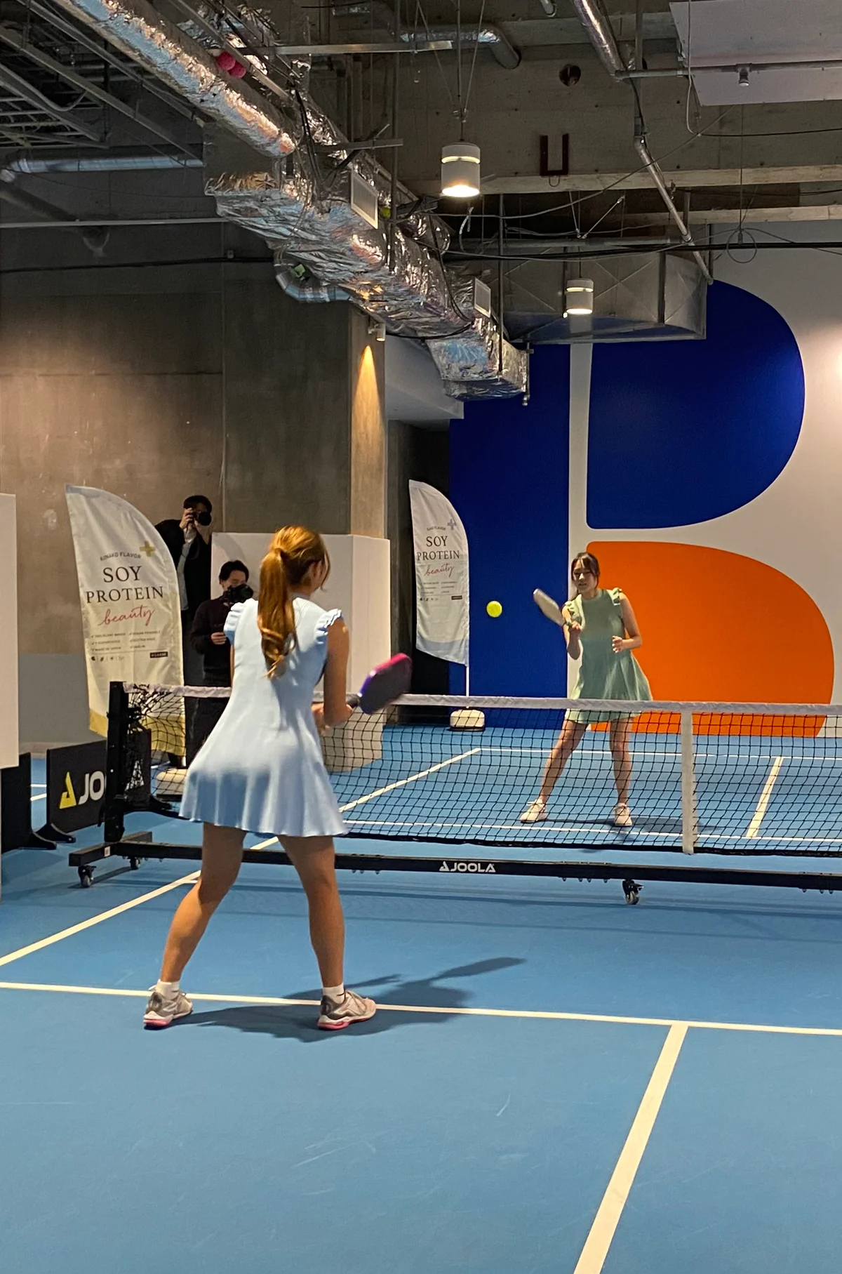 噂の“ピックルボール”を、球技音痴なエデの画像_4