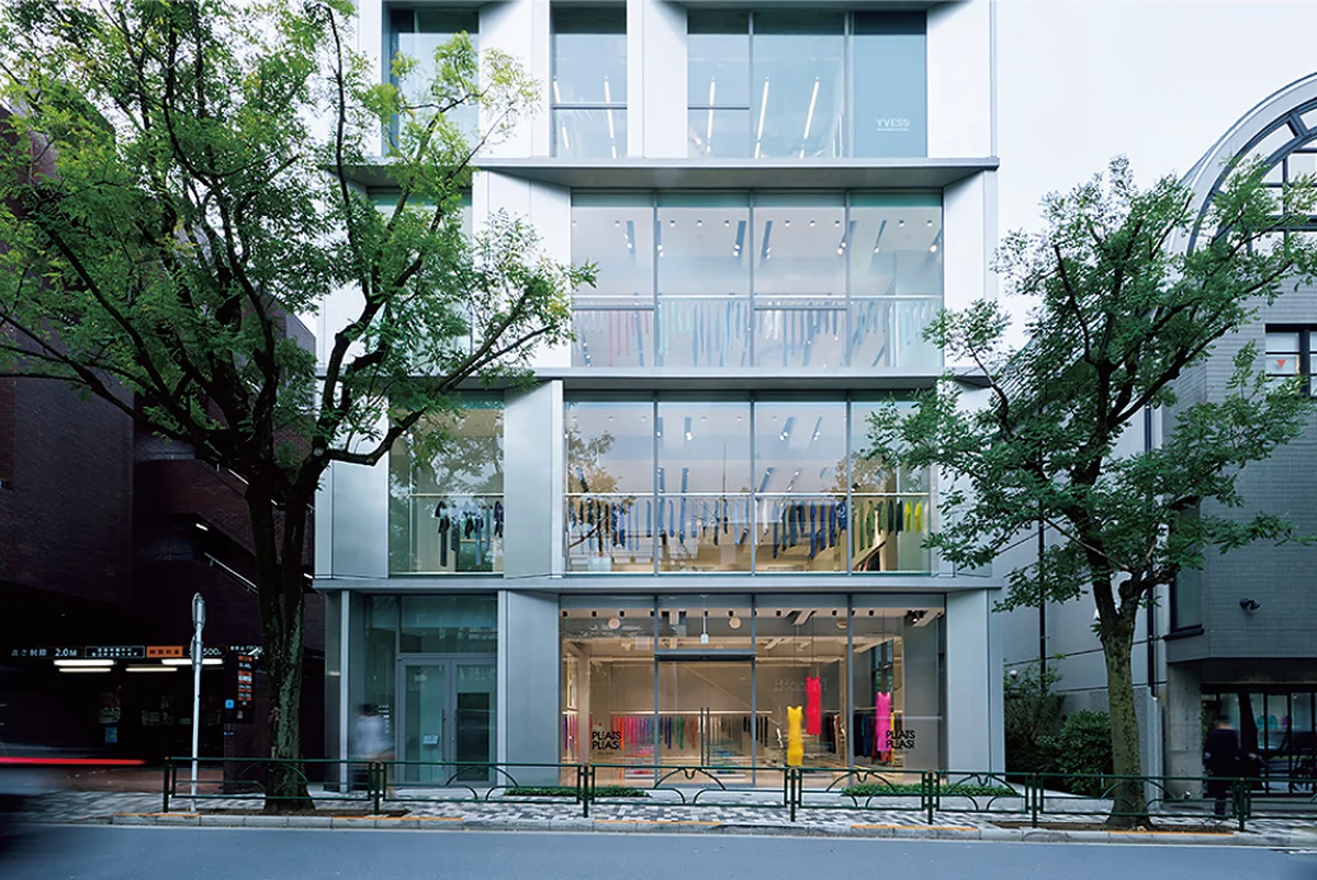 PLEATS PLEASE ISSEY MIYAKE / AOYAMA