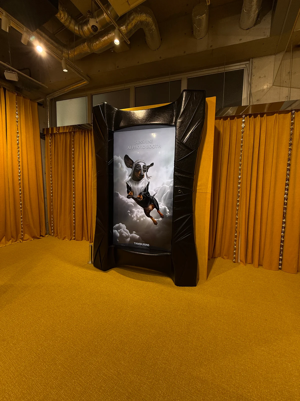 自分と同じスタイリングのサンシャインとツーショットが撮れる、AIフォトブース