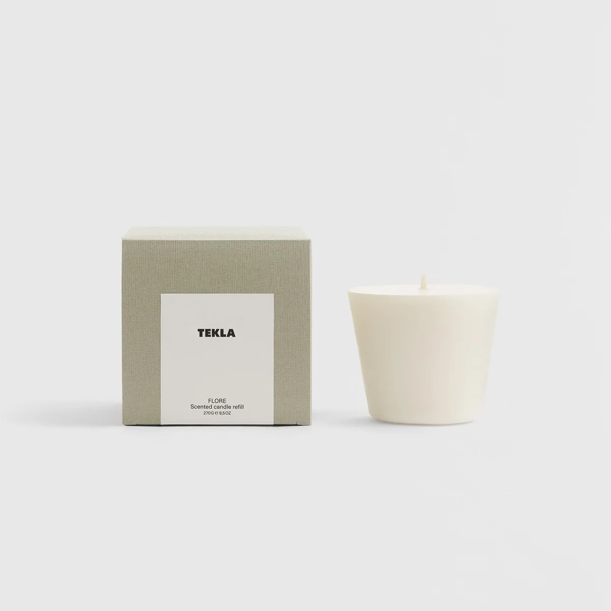 詰め替え用キャンドルも3種の香りを揃える。ヴァスタ キャンドル リフィル 270g ¥12,000／テクラ