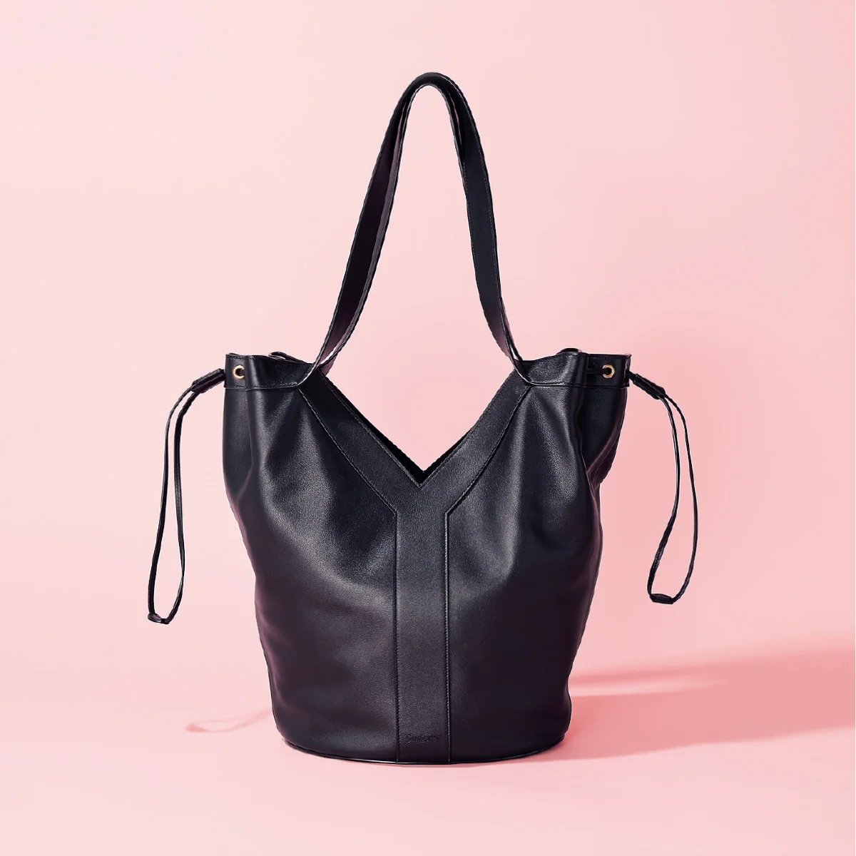 SAINT LAURENT（サンローラン）の「Y ホーボー」