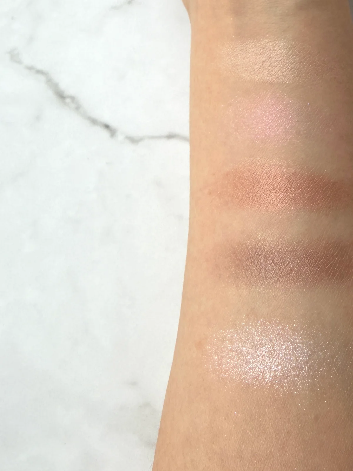 インウイ アイズ 11のスウォッチ