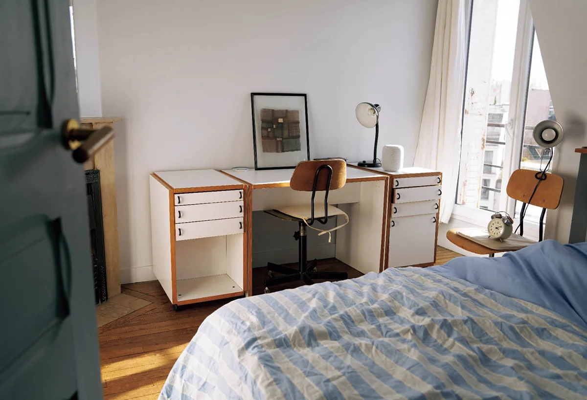 パリ在住デザイナー、森 春菜さんの自宅寝室