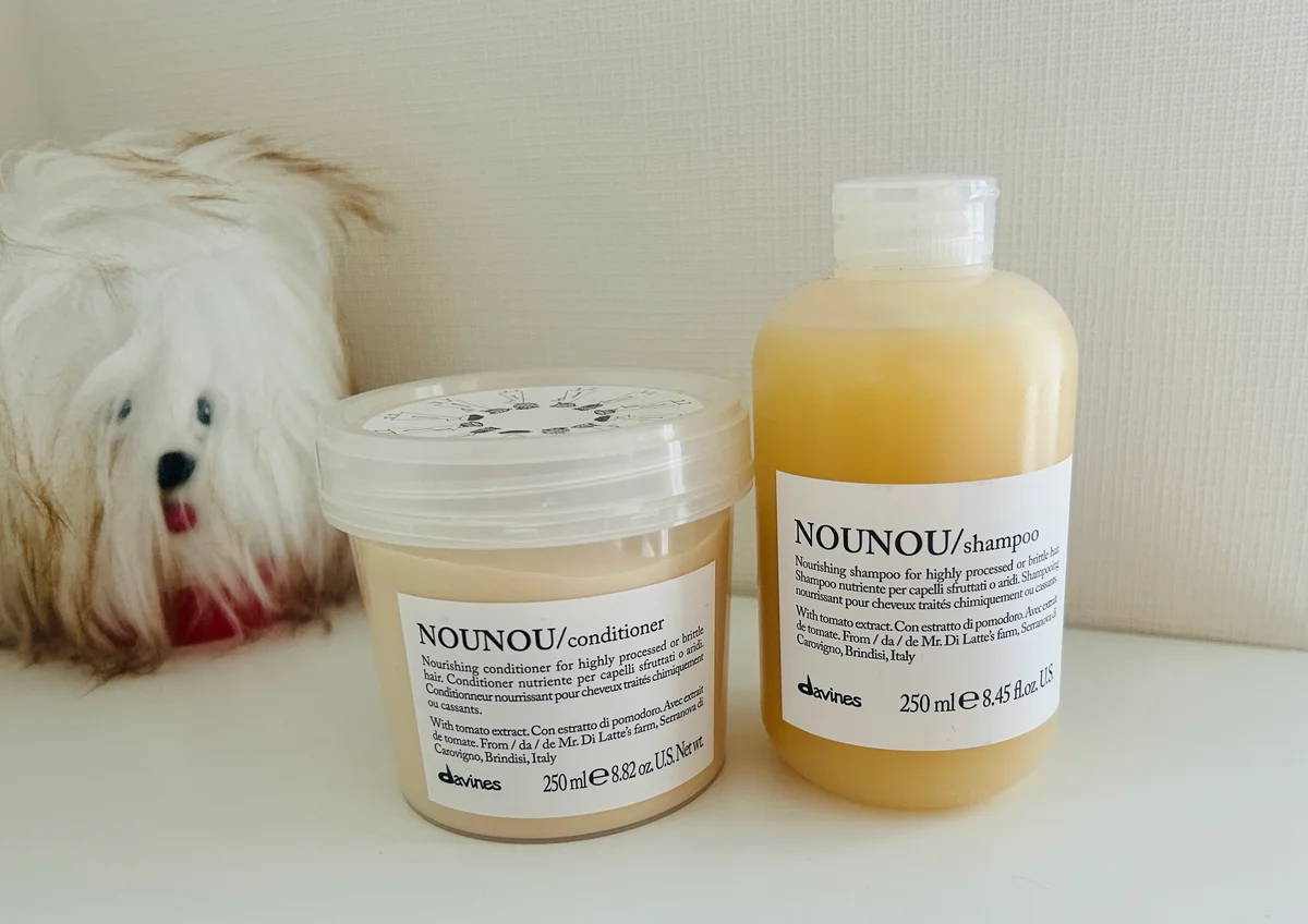 ダヴィネスエッセンシャル ヌヌ シャンプーとコンディショナーのパッケージ