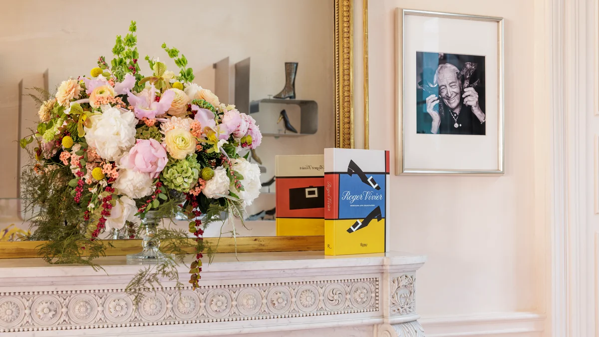 ロジェヴィヴィエがリッゾーリ社より新たなモノグラフRoger Vivier, Heritage and Imaginationを刊行