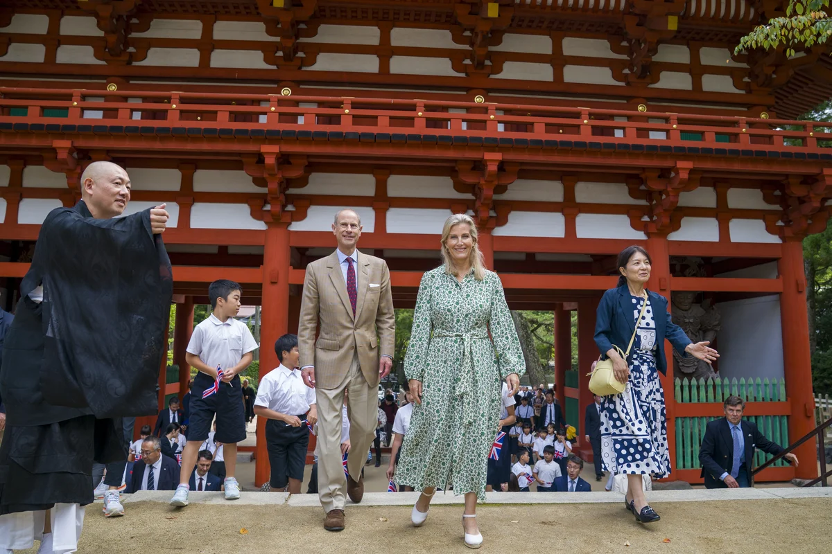 エディンバラ公爵の妻ソフィー妃、厳粛な服の画像_1