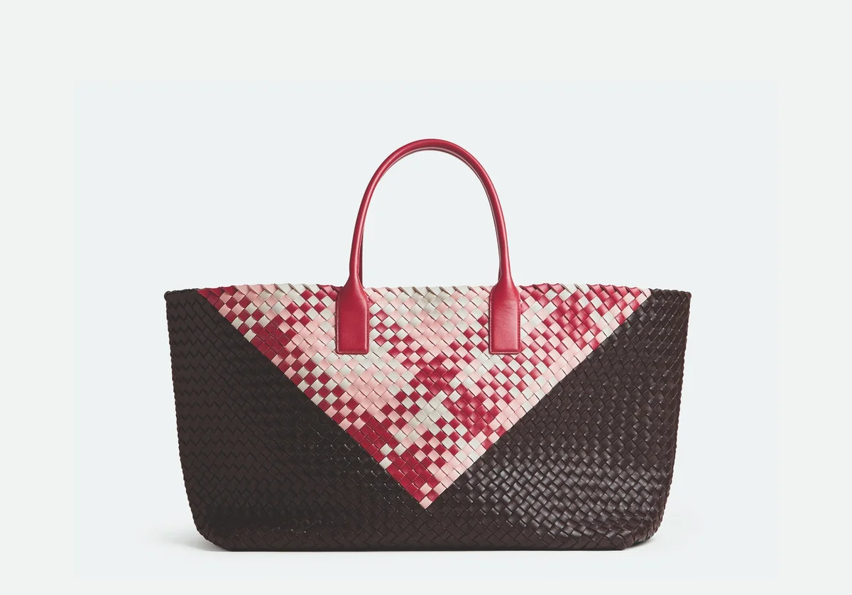 ボッテガ・ヴェネタ　バッグ　ラージ カバ〈H33 x W45 x D20cm〉¥1,947,000