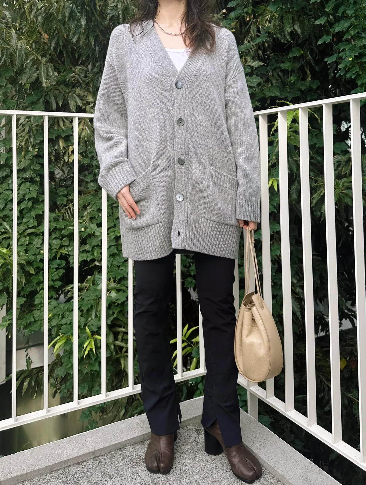 GALERIE VIE　ギャルリー・ヴィー ファインウール Vネックカーディガン　着用画像