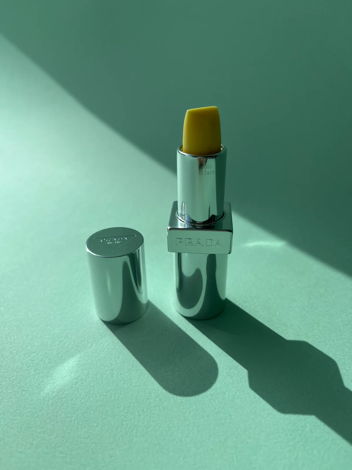 リップ バーム フロスティング ケア