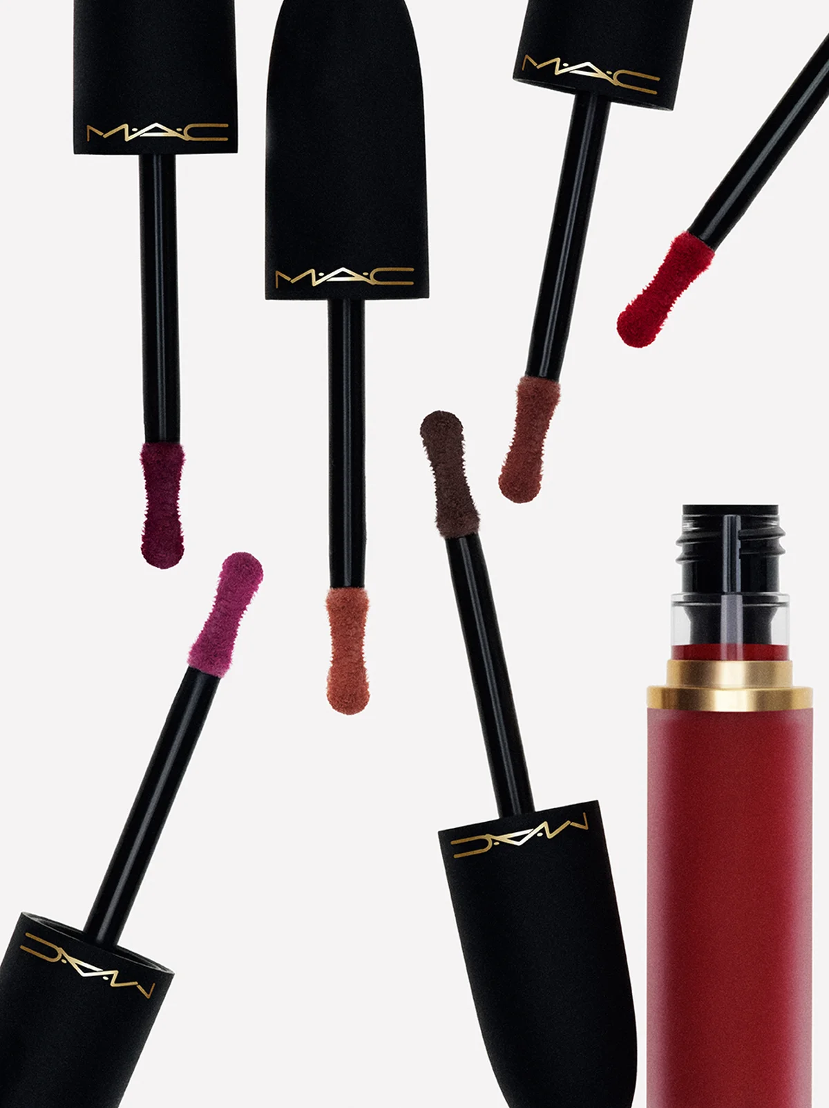 M·A·C パウダー キス リップ ＋ チーク ムース