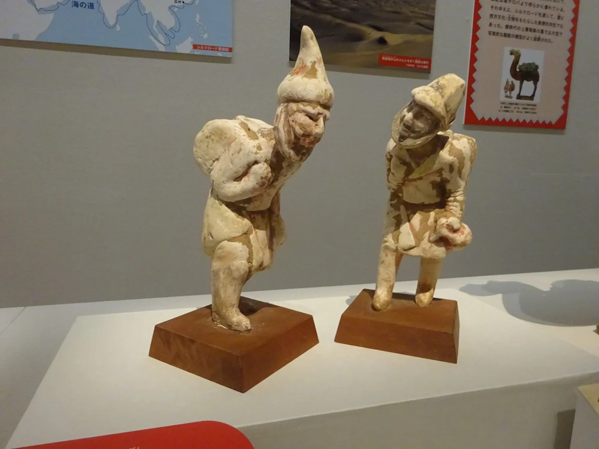 世界探検の旅展　中国 唐時代（7〜8世紀）「加彩胡人」