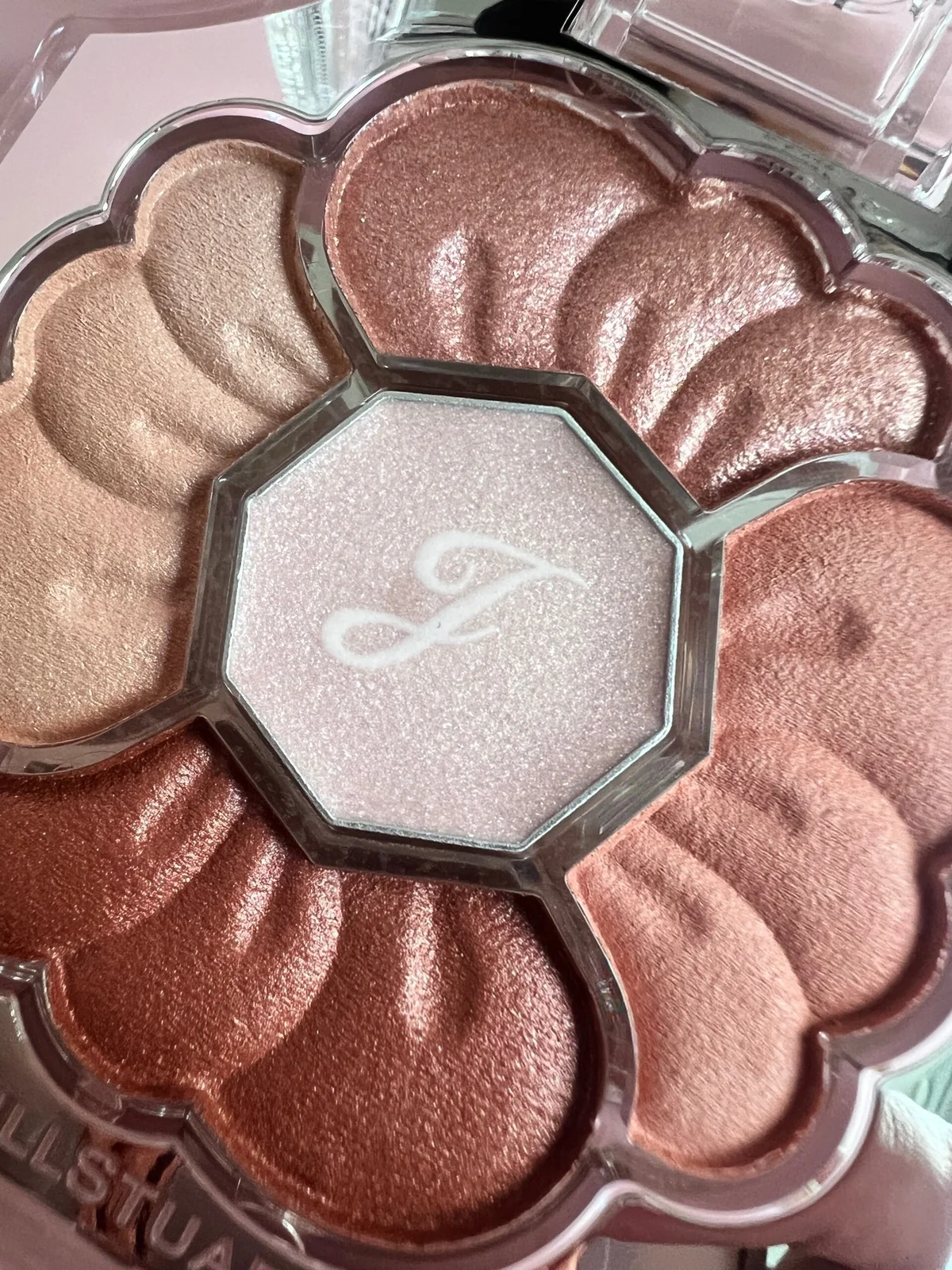 ジルスチュアート ドレスドブルーム アイズ 03