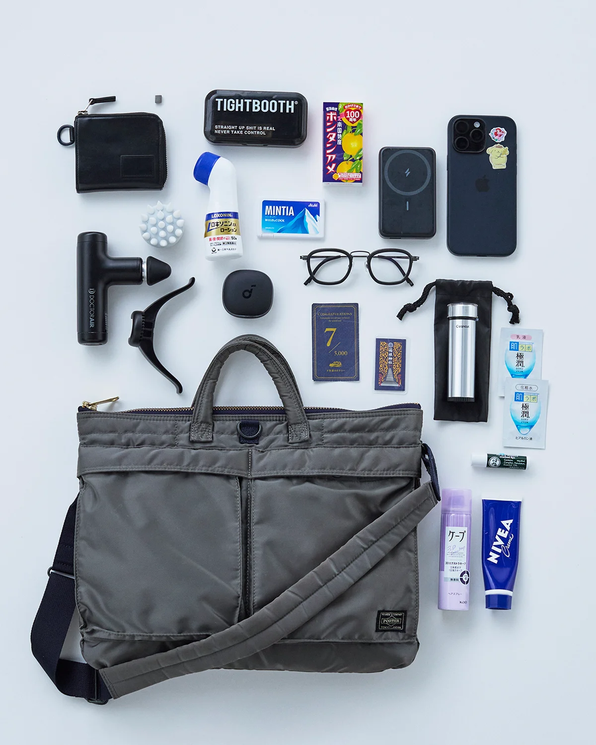 ハナコ菊田 ポーターのバッグ バッグの中身