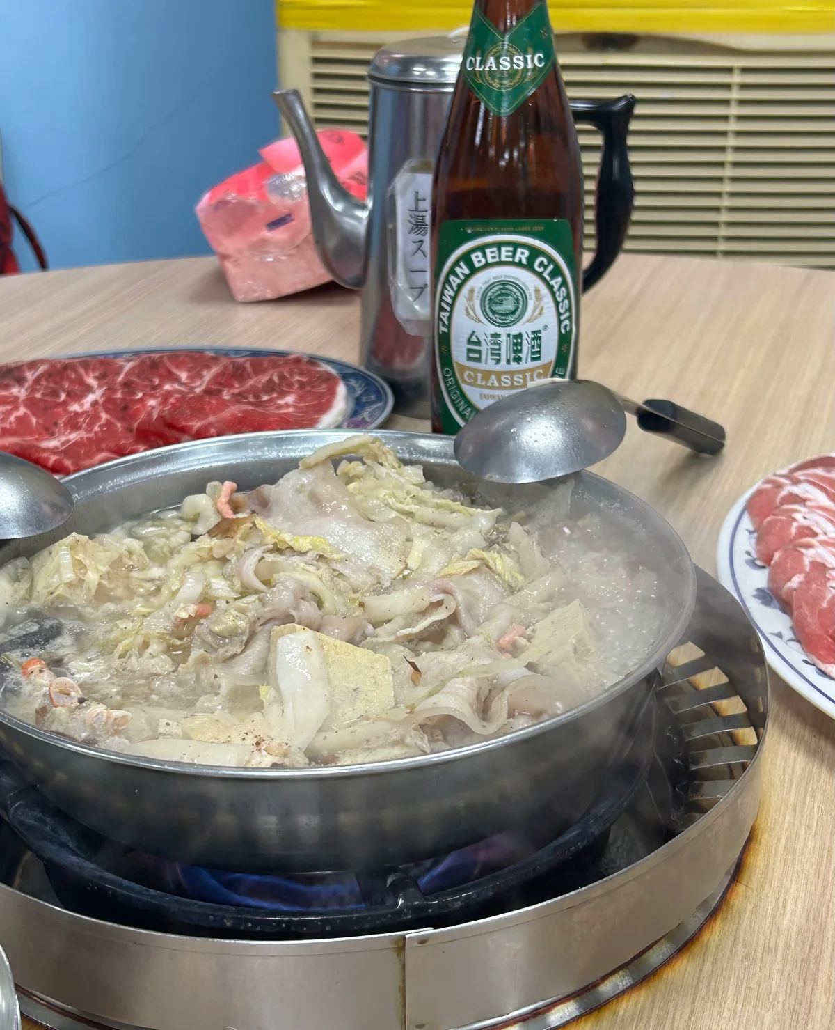 台湾旅行　台湾グルメ　台北　長白小館　火鍋　店内