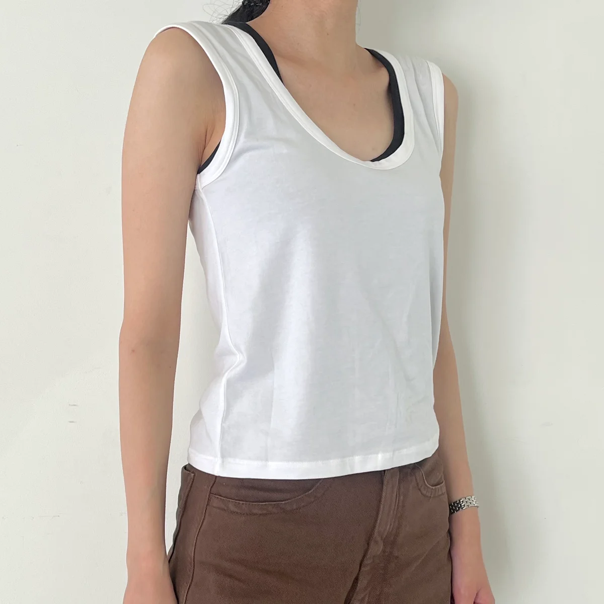 Hanes for BIOTOPのタンクトップ　着用画